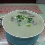 羅富記粥麺專家 - 牛肉魚片粥