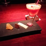 バー ル・サロン - チャーム