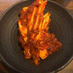 炭火焼ホルモン ぐう - 名物のキムチ‼️味しっかりでうまい。