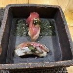 ぼちぼち - 握り　鰹　鯵　一手間かけた握りは絶品