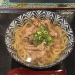 海で魚を食べる鳥 - 肉うどん