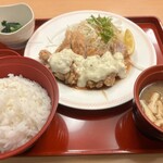 ジョイフル - 料理写真:たっぷりタルタルソースのチキン南蛮定食 878円