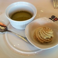 ブラッスリー ポール・ボキューズ 銀座 - カレー風味の鶏肉のとオリーブオイル