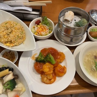 はっちん ランチメニュー : はっちん （ご馳走中華厨房） - 郡津/中華料理