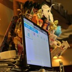 うなぎの宿 住吉 - 待ち客列モニターと商売繁盛熊手