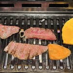 やきにく百済 - カルビ・上ロース