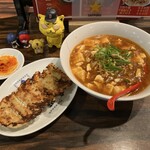 珉珉 - 日替り麺セット、餃子付き　960円(税込)