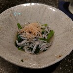 有縁 - もろへいやとシラスのおひたし