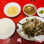 レバニラ髙橋 - 満腹定食