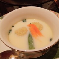 下関春帆楼 阿倍野店 - 季節の椀物　鶏団子のスープです鶏白湯みたいな味でした　
