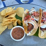 Tommy Bahama Restaurant, Bar & Store - 