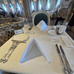 S.S.コロンビア・ダイニングルーム - 