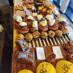 ブラフベーカリー - 