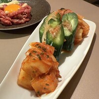 それいけ精香園 - キムチ盛合せ
