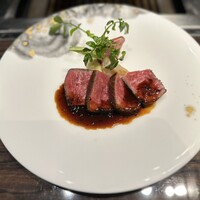 VinIX - “自家熟成”田村牛の塊焼きと旬野菜