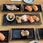 元祖ぶっち切り寿司 魚心 三宮店 - 