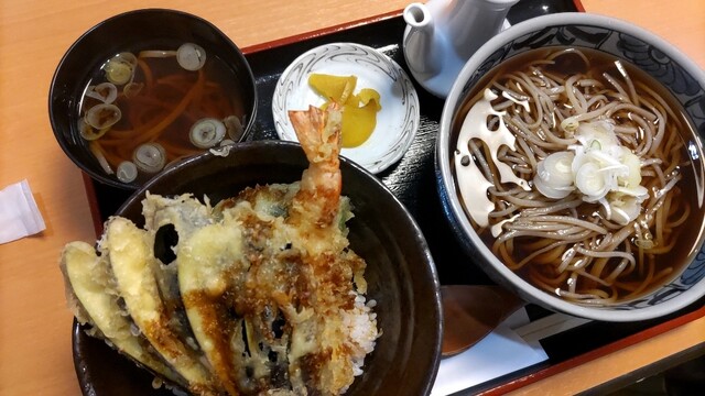 手打ちそば　極楽乃 盛岡市中央公民館店 - 山岸（そば）の写真