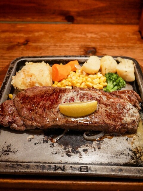 Steak House B&amp;M Meguro Ten
