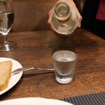 スンガリー 新宿三丁目店 - フレーバー・ウォッカの「ストリチナヤ・塩キャラメル」。甘い。