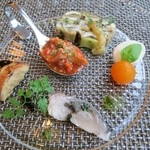 Le 4 Stagioni Italiane “IL PARCO” - （5種類の前菜盛合わせ）福井産マリナート、焼茄子と穴子のテリーヌ(ﾙﾊﾞｰﾌﾞのｿｰｽ)、トリッパのトマト煮、若鶏のクスクス、カプレーゼ☆