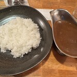チャップリン喫茶 - ビーフカレーのルー投入前