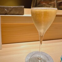 鮨 由う - 