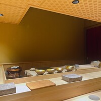 鮨 由う - 