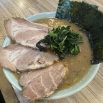ラーメン 清水家 - ラーメン（並）とチャーシュー　¥1,200-