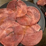 七輪焼肉 安安 - ♪サービスの牛タン