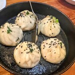 麒麟坊 - 料理写真:焼小籠包