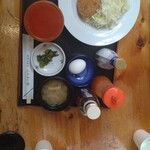 相間川温泉　ふれあい館 - 『お！たまセット』。コロッケと温玉が美味しい。