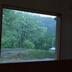 相間川温泉　ふれあい館 - 4番テーブルからの眺めは最高！！