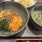 炭火焼肉やまと - ランチ大盛ビビンバ