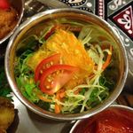 インド家庭料理の店　ニーラジュ - 鮭のサラダ