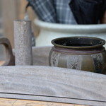 ろあん松田 篠山店 - 玄関前のたばこ盆