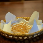 ろあん松田 - まずは蕎麦を揚げたもの