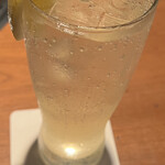 生粋 - レモンサワー(640円＋サービス料)