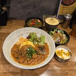 SPICY CURRY 魯珈 - 