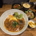 SPICY CURRY 魯珈 - 