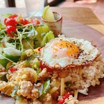 シーズカフェ - ランチプレート　ガパオライス　※パクチーぬき