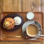 シーズカフェ - 気まぐれマフィン　チョコチップバナナ＆ピーナツクリーム