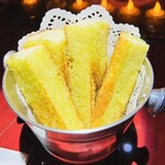 フード&バー リトルワシントン - ガーリックトースト