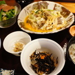 Nikukappouorin - 黒毛和牛と九条葱の玉とじ御前　1300円　今日もホント美味しいですね。。