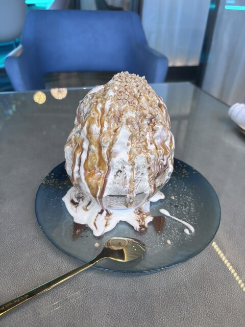 ラグジュアリー空間で食べる夏の風物』by 大食いフーディーてっつん