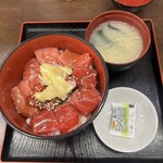魚水 - 本まぐろ丼(1,200円)＋みそ汁(110円税込)
