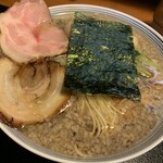 らーめん 一夢庵 - 醤油ラーメン背脂　大盛り、味玉トッピング
