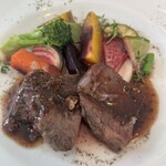 ビストロ天下井 - 牛ハラミステーキたっぷりの有機温野菜