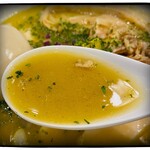 特級鶏蕎麦龍介 - スープ♫