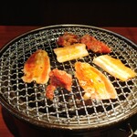 ぐりぐり家 - お肉焼いています① (2025.05.06)