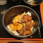 ぐりぐり家 - ごはんに焼肉をのせて食べるのが実に美味しい!(^^)! (2025.05.06)